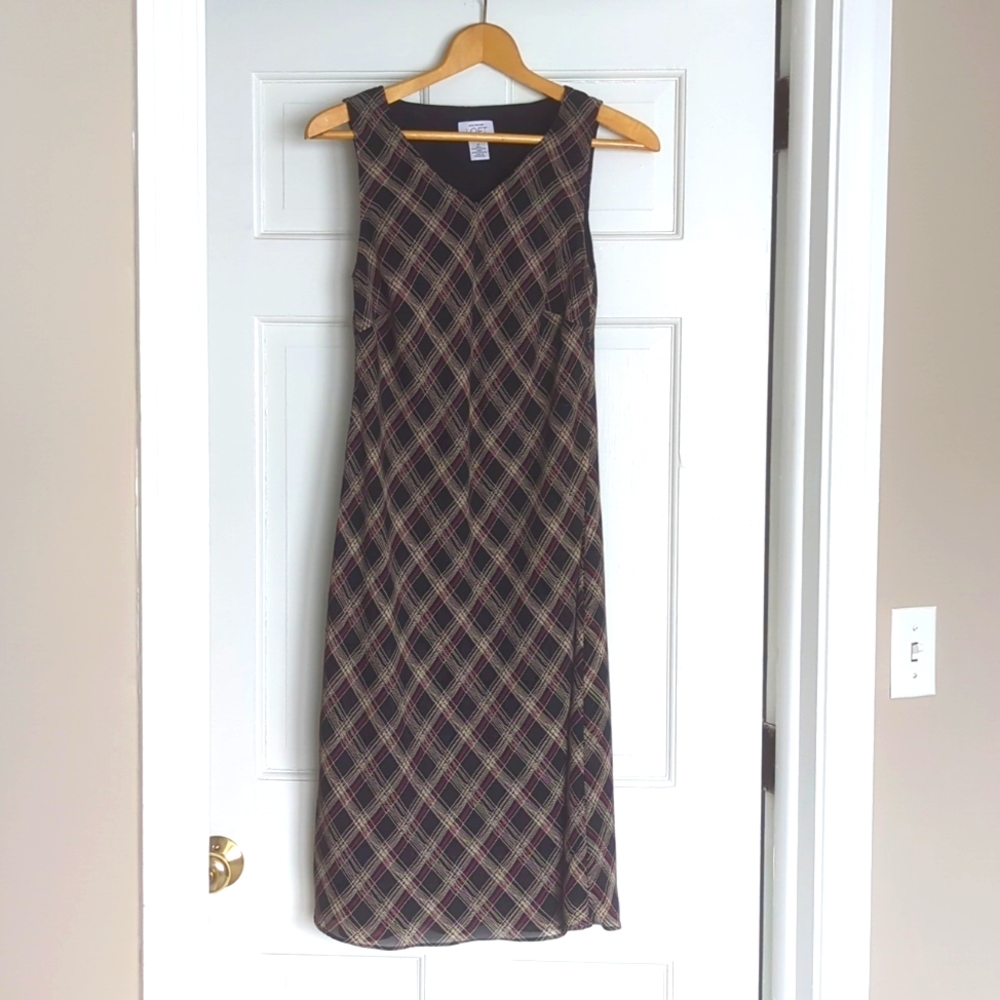 Ann Taylor LOFT sleeveless, sheath dress, size 4, black w/ off white & red lines